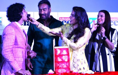 Kajol with Riddhi Sen & Ajay Devgn